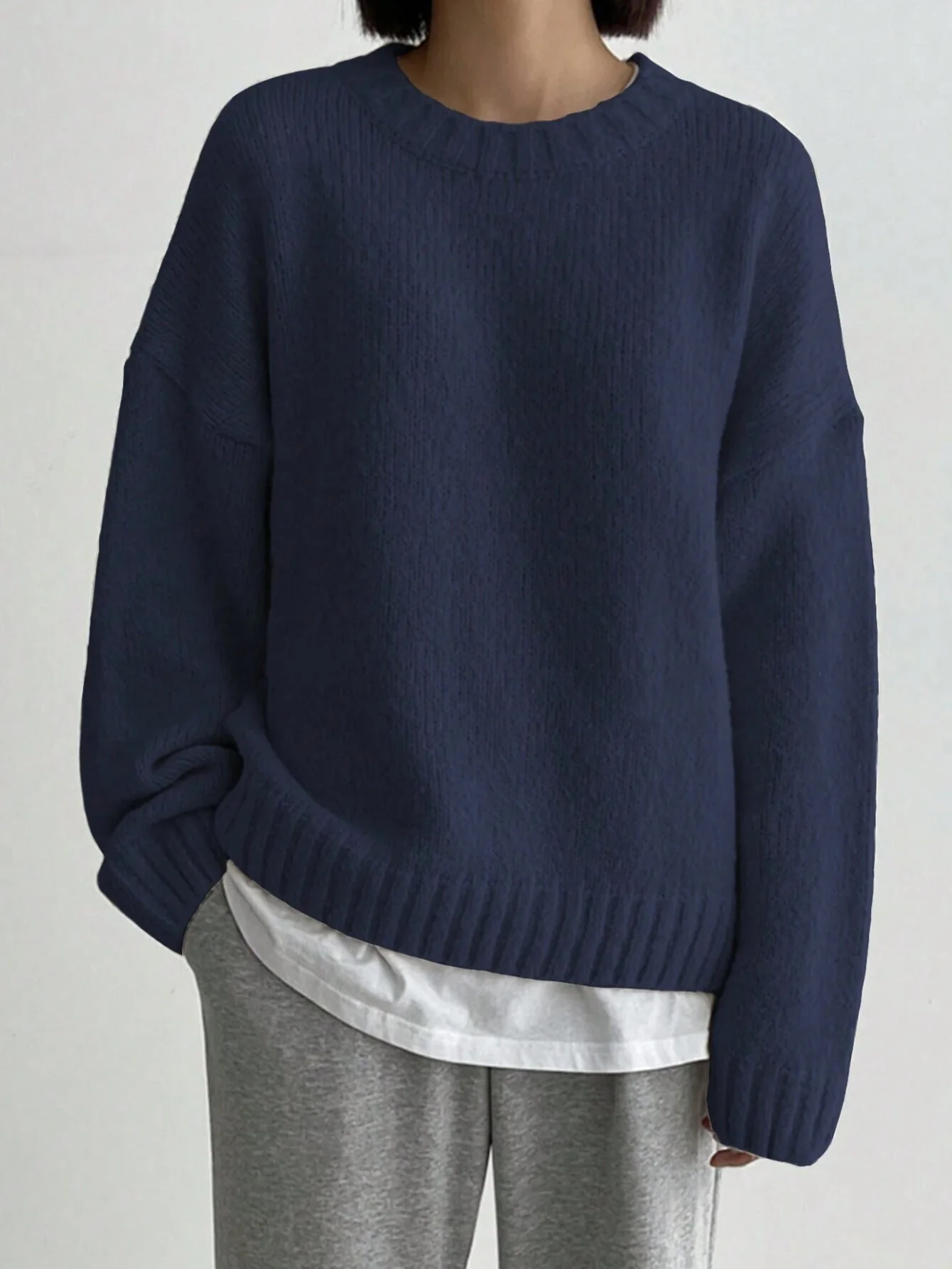 Women’s Oversized Knit Jumper with Crew Neck and Ribbed Trim