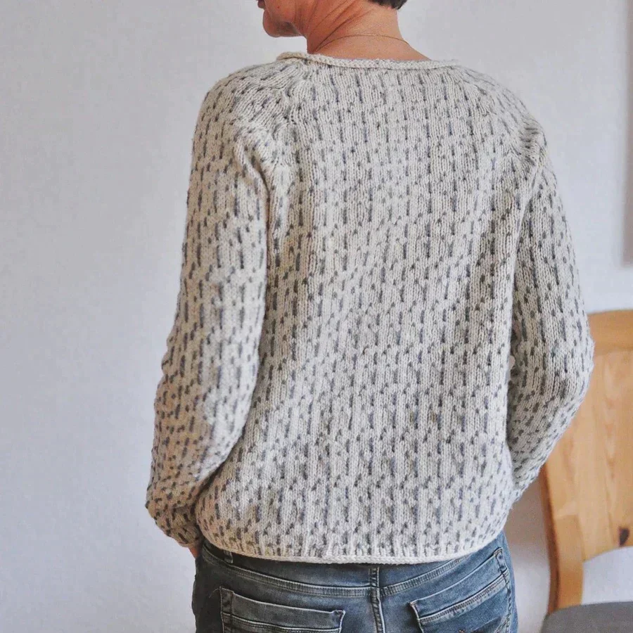 Women’s Round Neck Textured Knit Jumper with Ribbed Hem and Cuffs