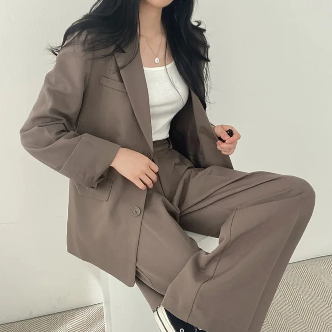 Suit Set with Blazer and High-Waisted Trousers for Women