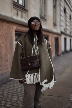 Women’s Elegant Coat with Scarf