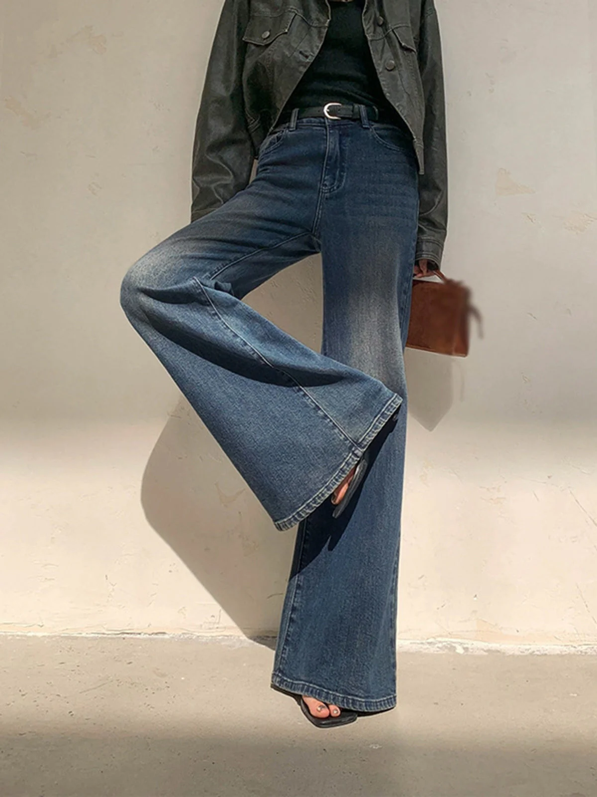 Blue High-Waisted Wide-Leg Flared Vintage-Wash Jeans for Women
