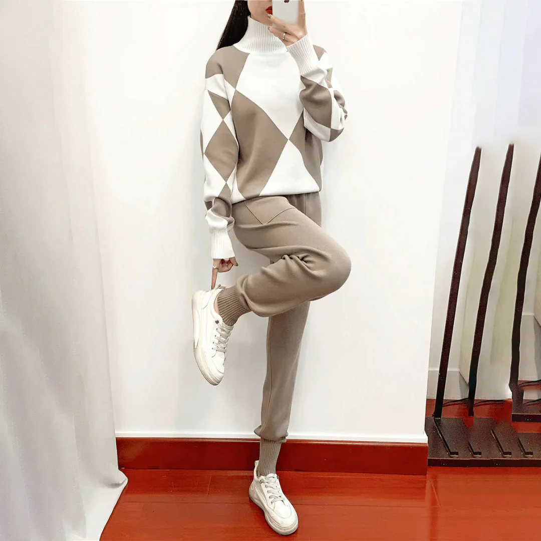 Co-ord Set with Diamond Print Pullover Sweater for Women